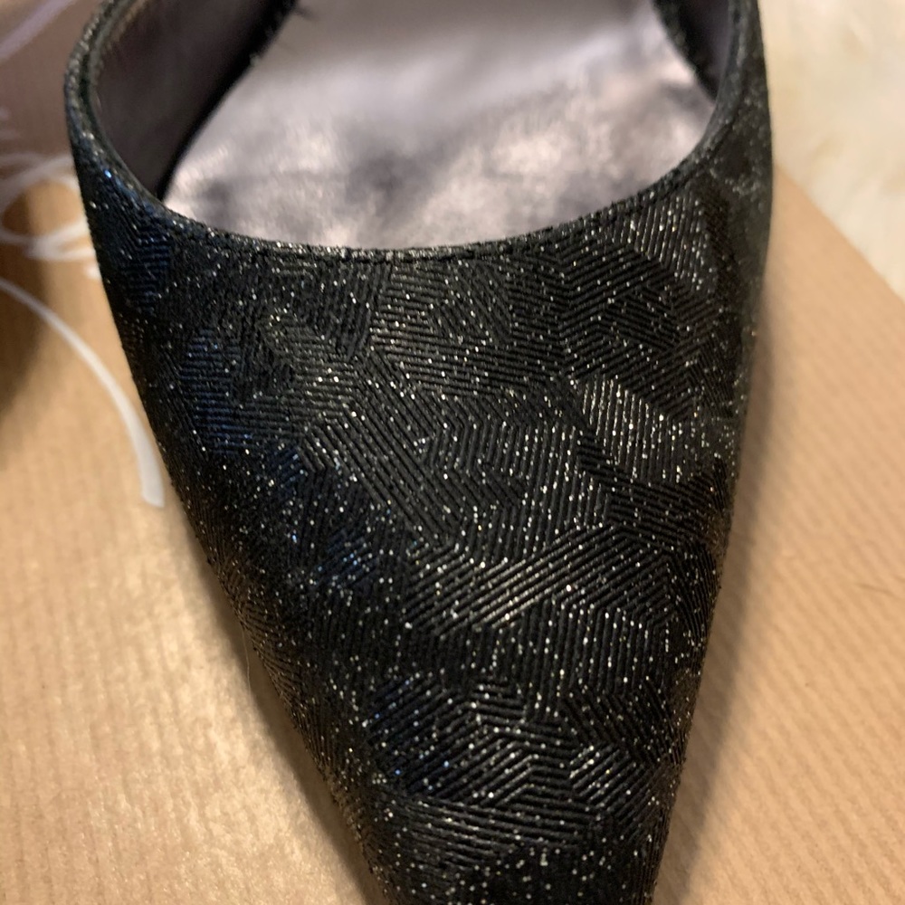 authentic Christian Louboutin size 40. Box,dust bag included excellent condition - Picture 5 of 11